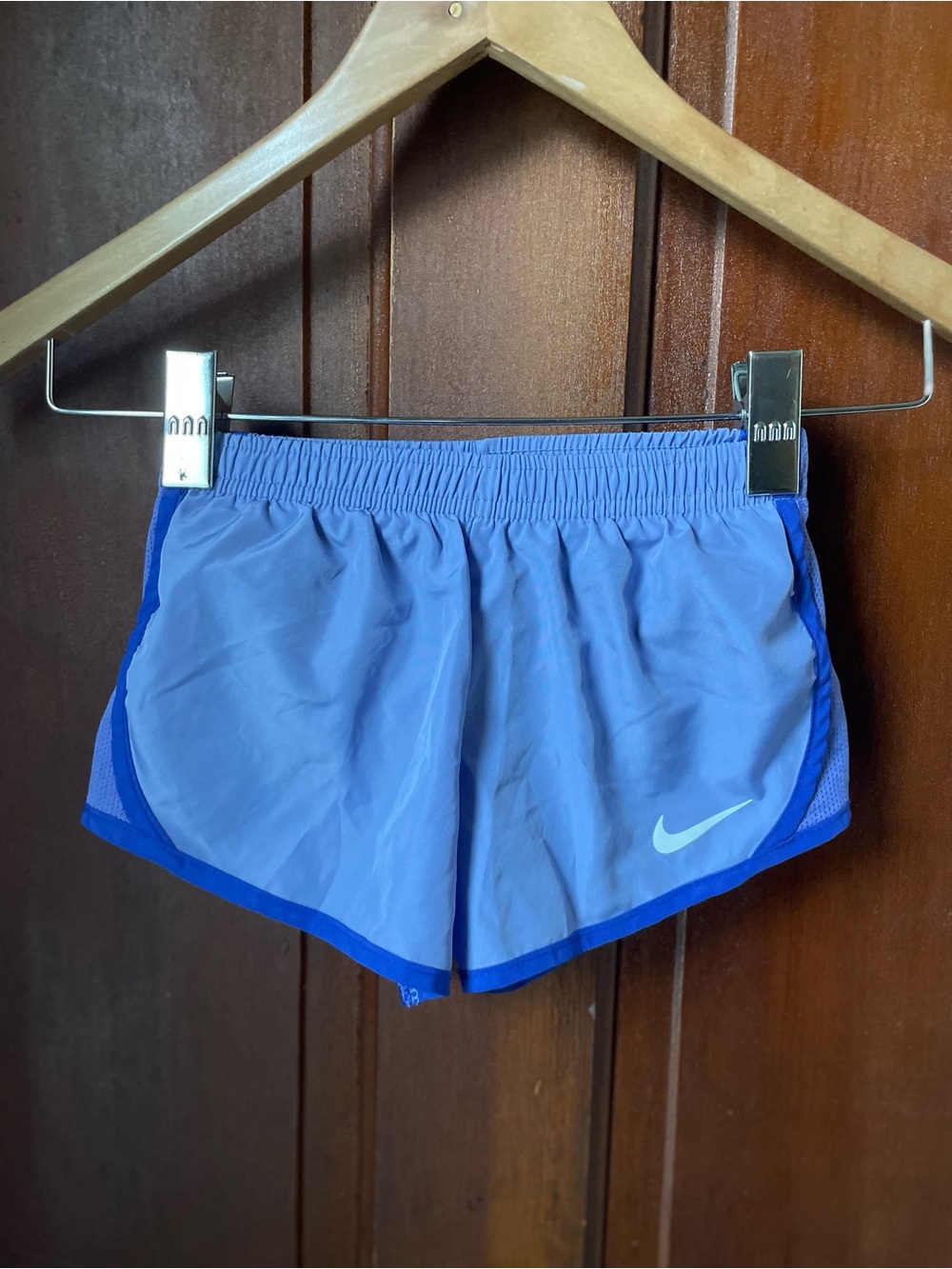 Nike dri fit girls size 4 purple athletic shorts